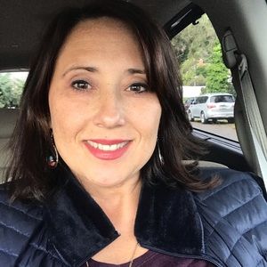 Meet your Posher, Dina